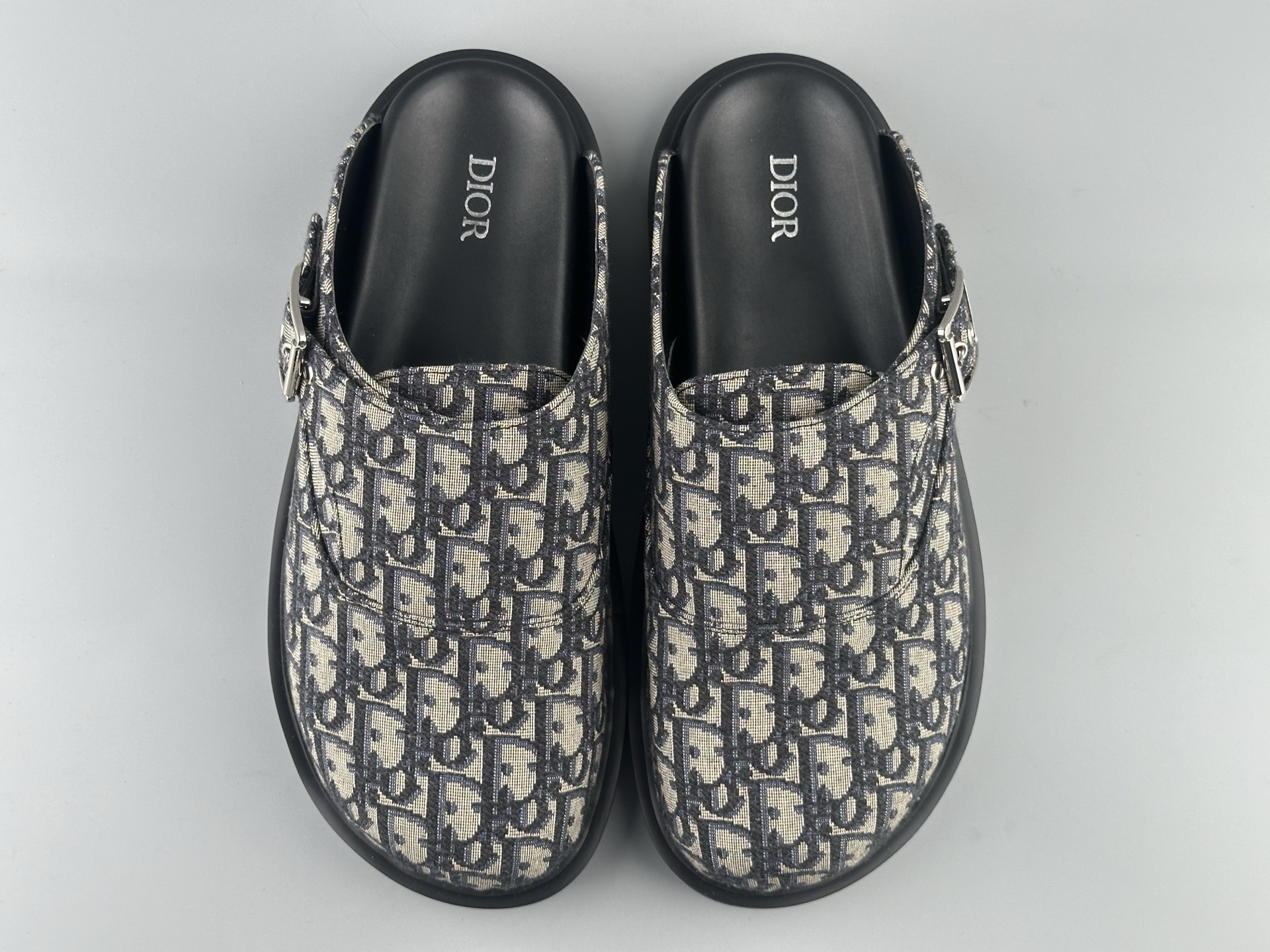 7ec6b56aed64c5e78a1a69162893c940_1751121459_2523.jpg 7ec6b56aed64c5e78a1a69162893c940_1751121459_2523.jpg