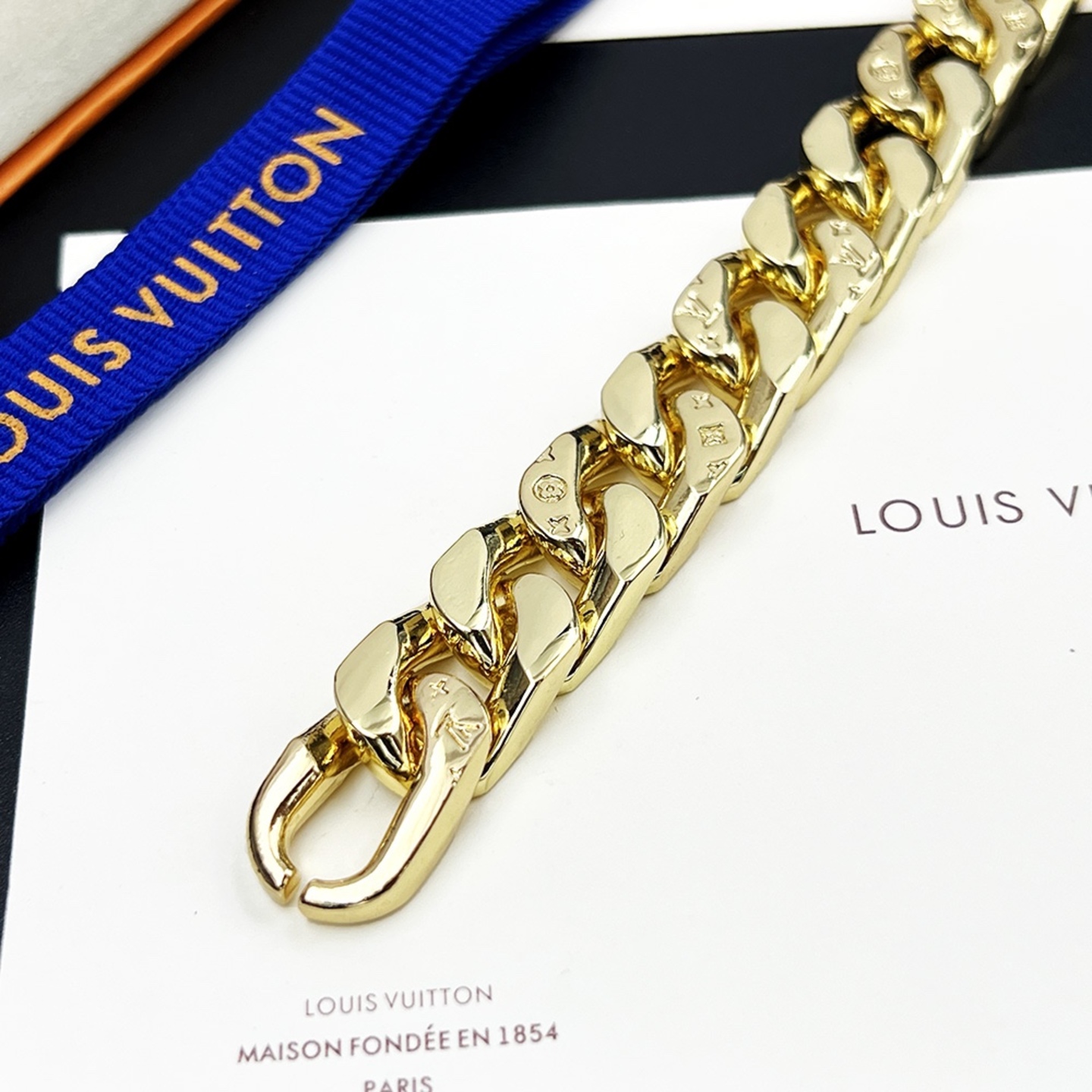 7ec6b56aed64c5e78a1a69162893c940_1751122626_5432.jpg 7ec6b56aed64c5e78a1a69162893c940_1751122626_5432.jpg