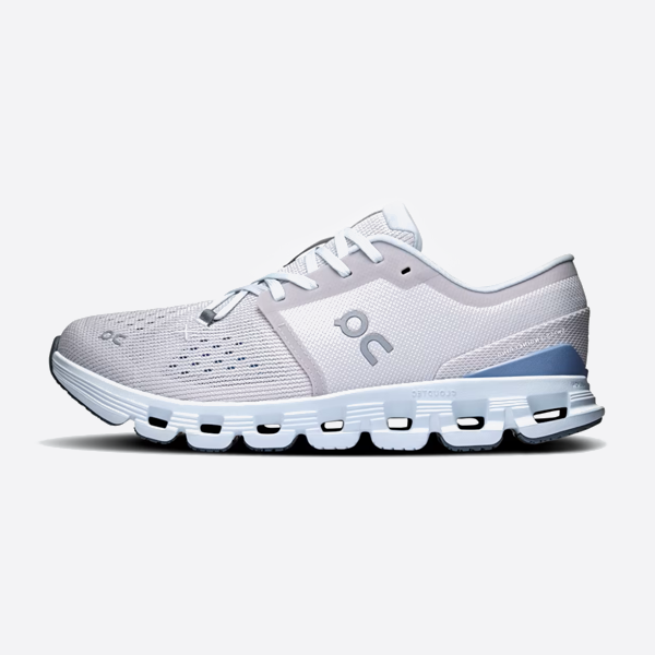 On ランニング Cloud X4 ロートップトレーニングシューズ 3WE30073278