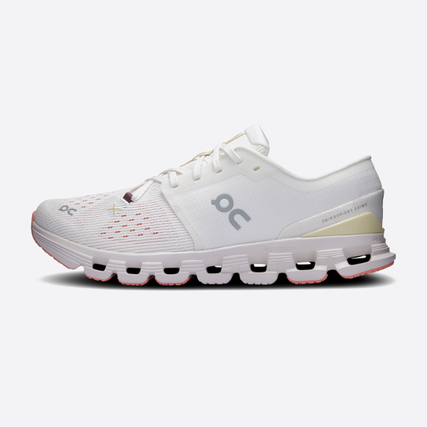 On ランニング Cloud X4 ロートップトレーニングシューズ 3WE30071217