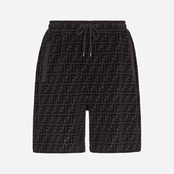フェンディのオールオーバーフロックショーツ