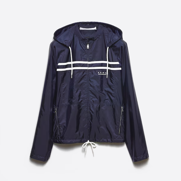 プラダのロゴプリントナイロンジャケット