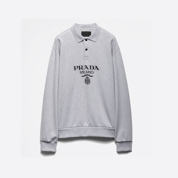 プラダのタオル刺繍ロゴラペルスウェットシャツ