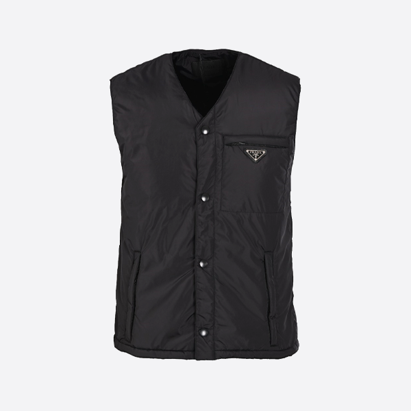 プラダのリサイクルナイロン製軽量パッド入りベスト