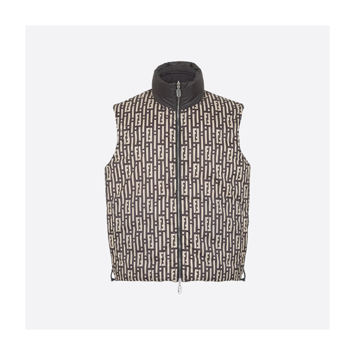 フェンディのブラック＆ホワイトFFリバーシブルダウンベスト