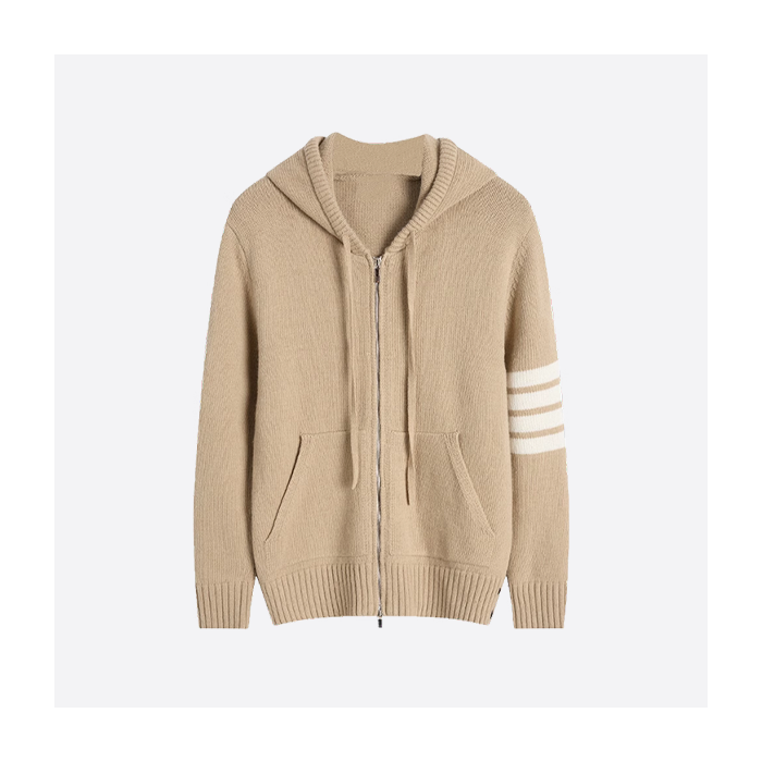 トム・ブラウンの4BARセイルボートフードジャケット